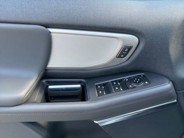 New 2025 Ford Expedition Active image 13