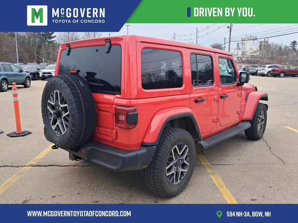Used 2024 Jeep Wrangler Unlimited Sahara AWD/4WD image 3
