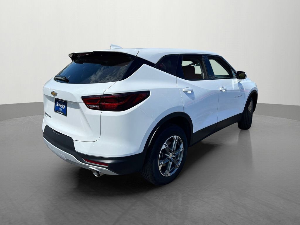Used 2023 Chevrolet Blazer LT AWD/4WD image 3