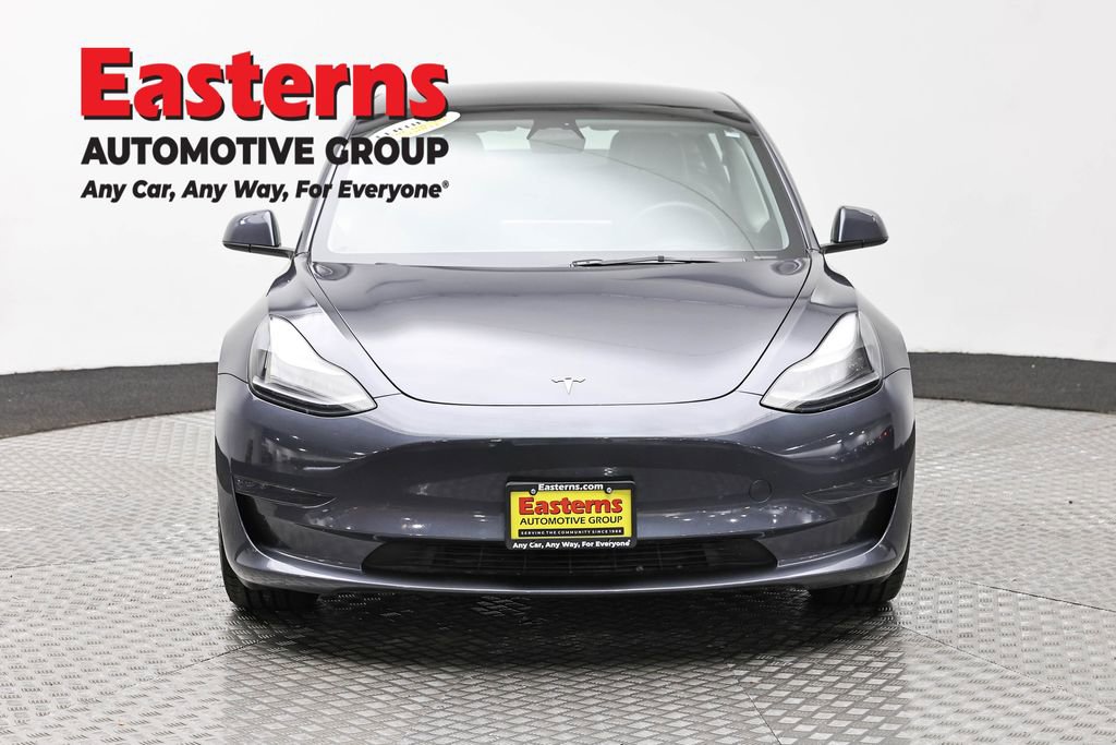 Used 2023 Tesla Model 3 Standard Range image 2