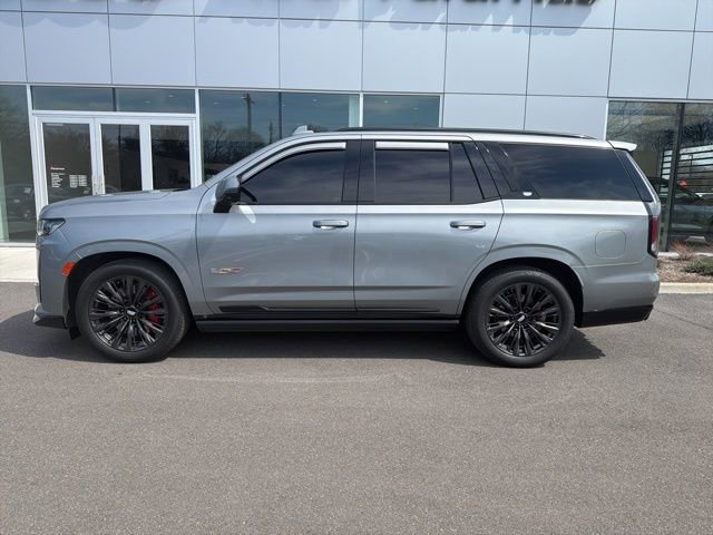 Used 2023 Cadillac Escalade V w/ LPO, ONYX Package image 2