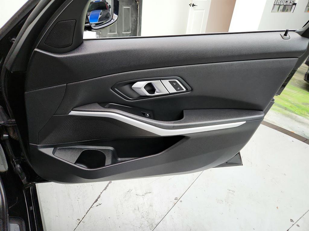 Used 2019 BMW 330i Sedan w/ Driving Assistance Package RWD image 27