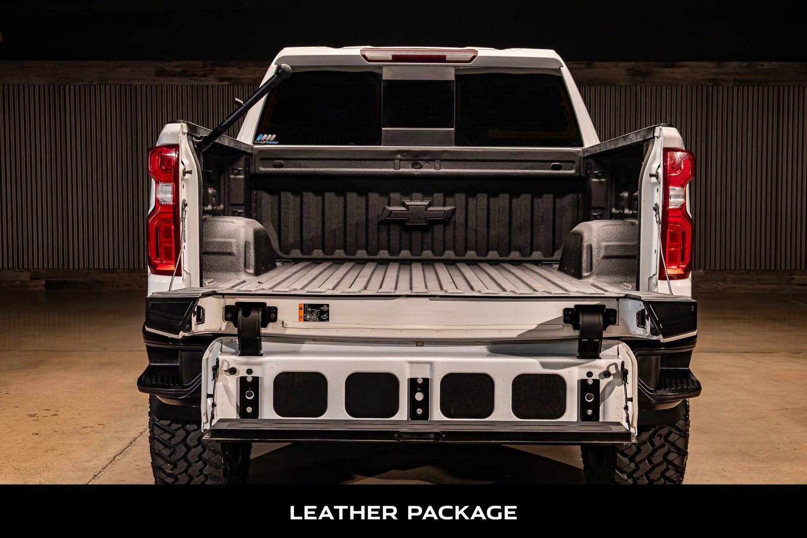 Used 2022 Chevrolet Silverado 1500 LT Trail Boss w/ LT Trail Boss Premium Package image 9