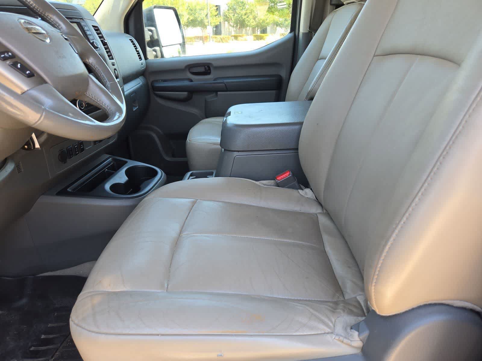 Used 2019 Nissan NV 3500 SL RWD image 15