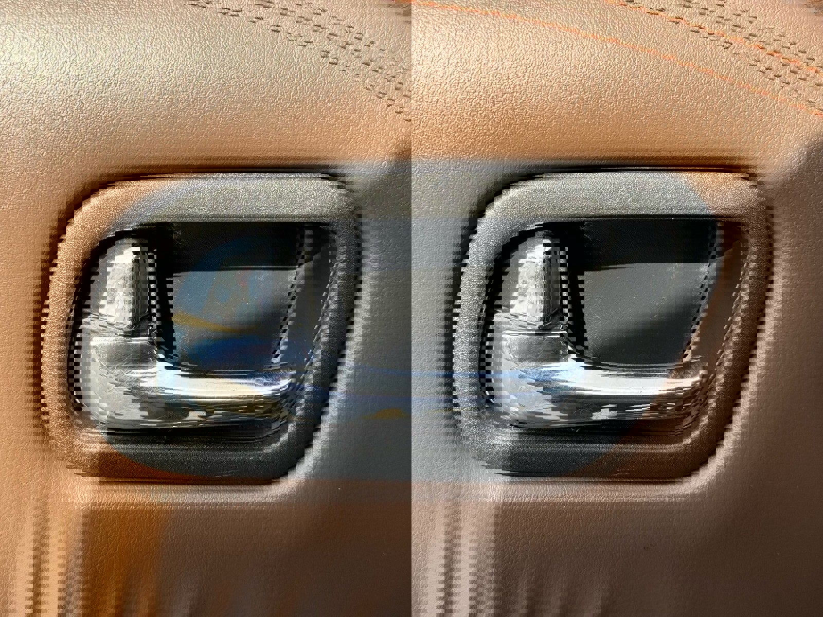 Used 2018 Nissan Armada Platinum w/ Captain Seat Package image 21