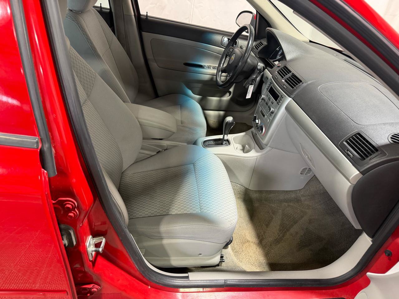Used 2006 Chevrolet Cobalt LT w/ Preferred Equipment Group FWD image 12