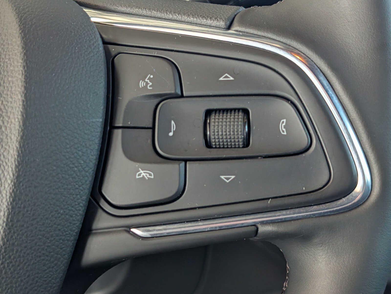 Used 2025 Buick Envista Sport Touring w/ Convenience I Package image 21