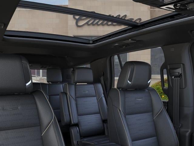 New 2026 Cadillac Escalade Luxury w/ LPO, Radiant Package AWD/4WD image 24