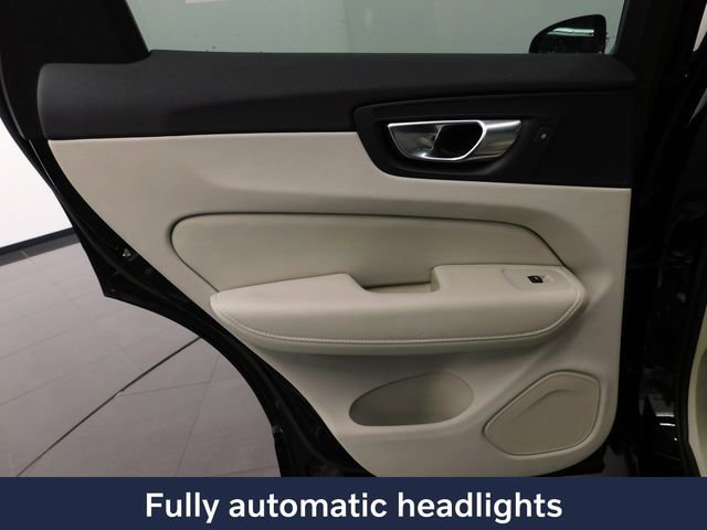 Used 2023 Volvo XC60 B5 Plus w/ Protection Package Premier image 17
