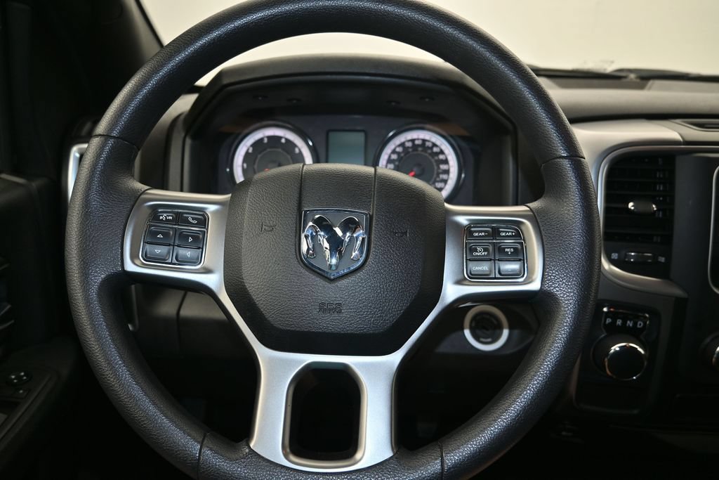 Used 2024 RAM 1500 Classic Warlock RWD image 13