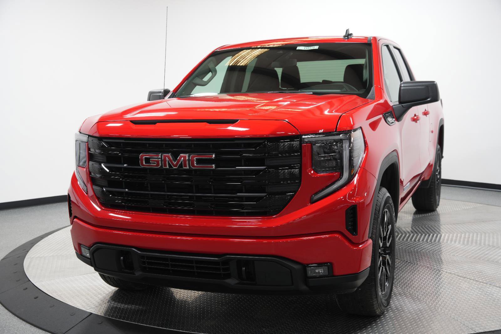 New 2026 GMC Sierra 1500 Elevation image 3