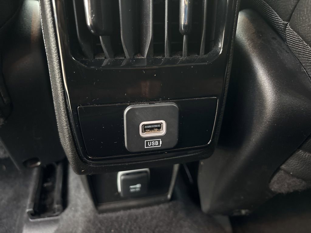 Used 2025 Jeep Compass Latitude image 23