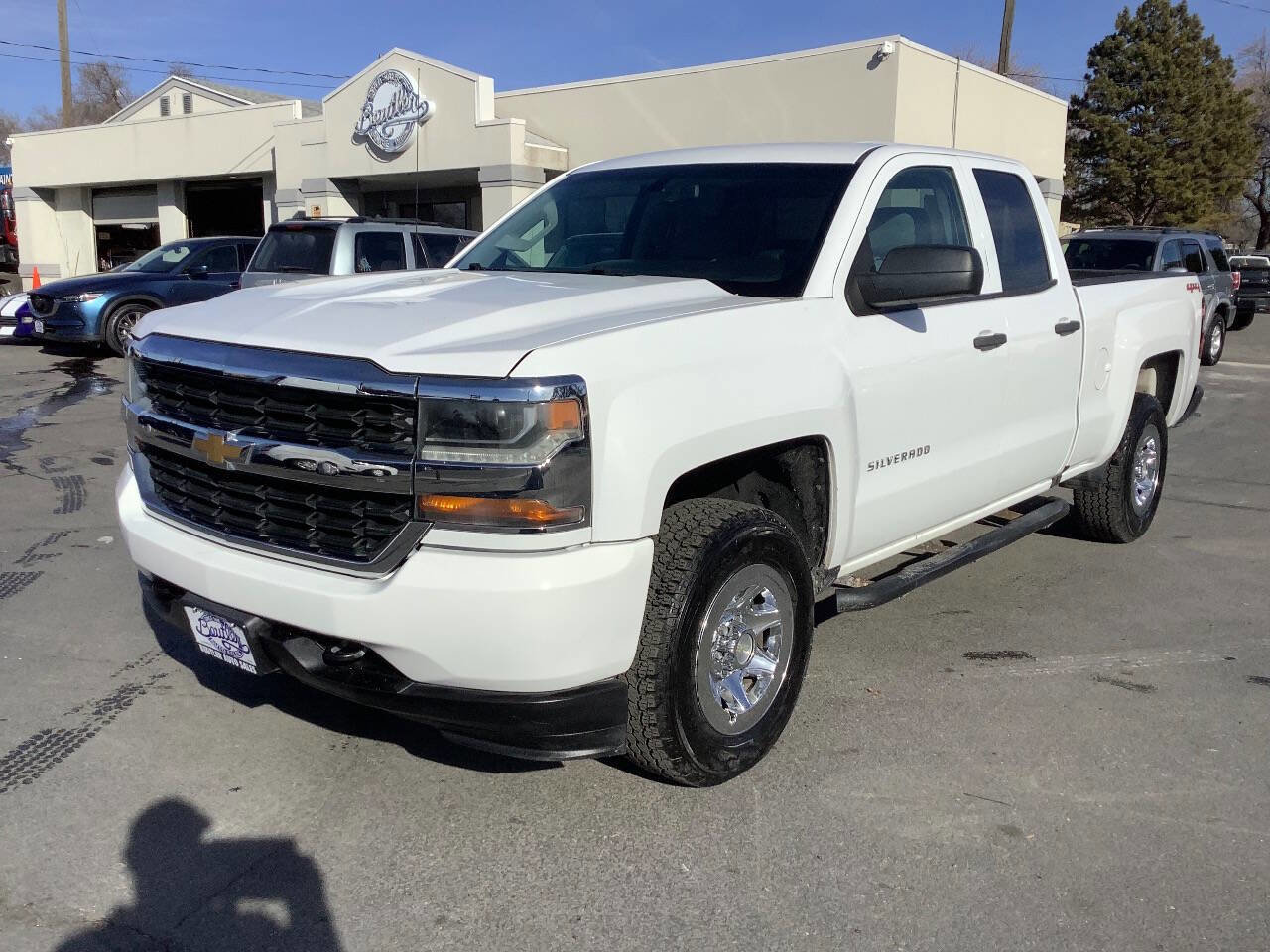 Used 2017 Chevrolet Silverado 1500 W/T w/ Trailering Package image 2