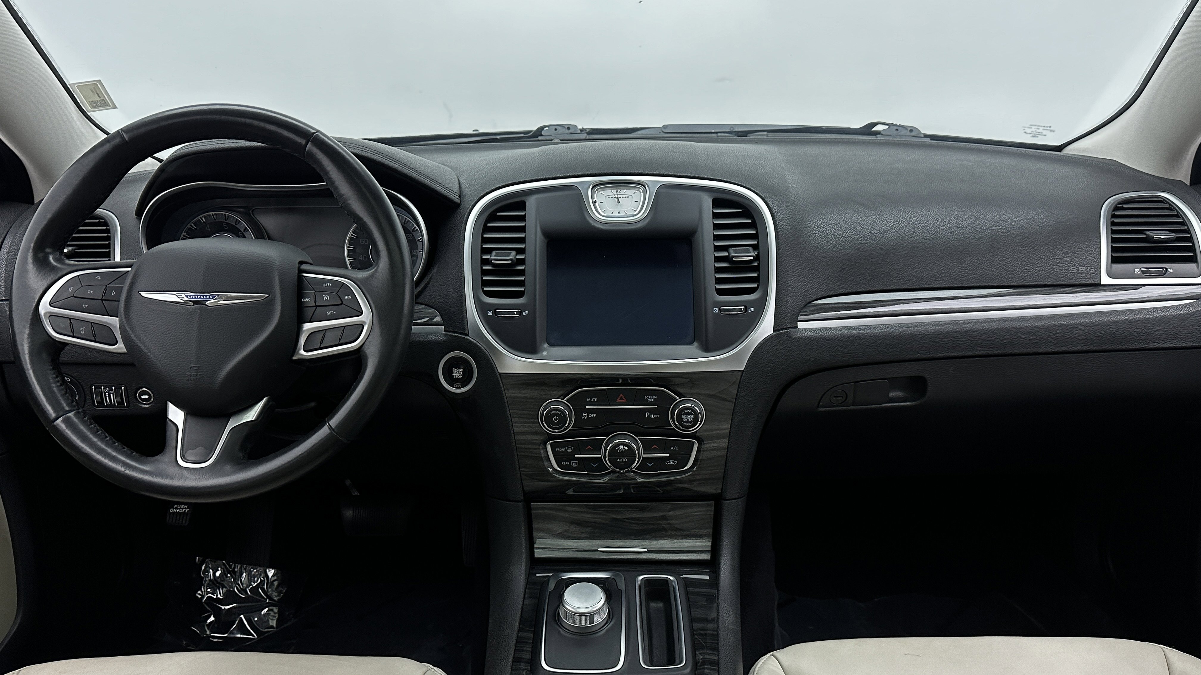 Used 2021 Chrysler 300 Touring L w/ Popular Equipment Group image 29