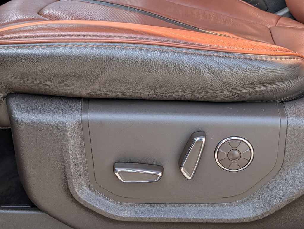 Used 2019 Ford F150 King Ranch w/ Equipment Group 601A Luxury AWD/4WD image 27