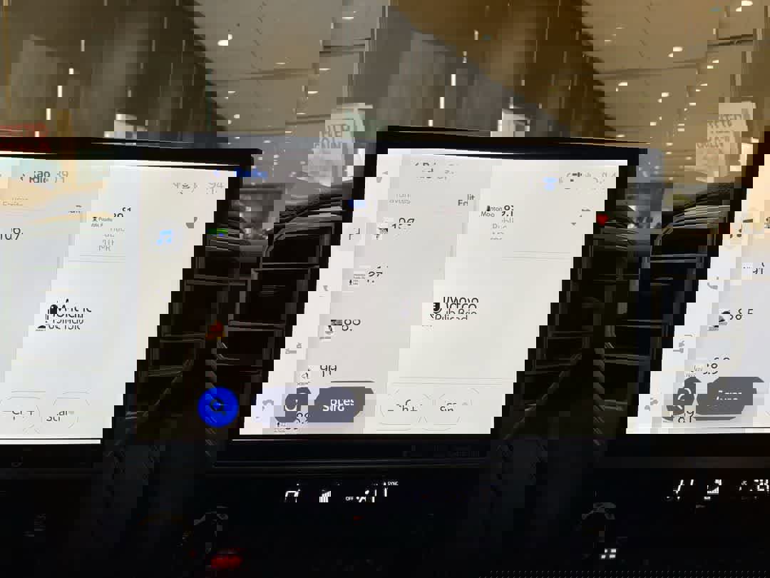 Used 2024 Toyota Tundra Platinum image 18