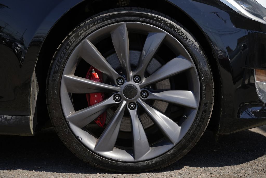 Used 2020 Tesla Model S Performance AWD/4WD image 12