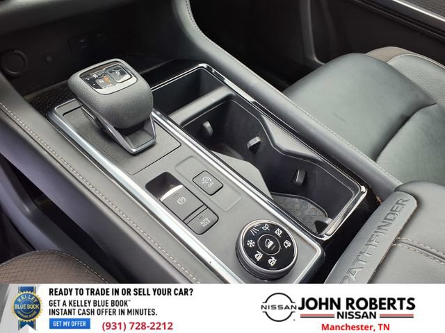 Used 2023 Nissan Pathfinder SL AWD/4WD image 30