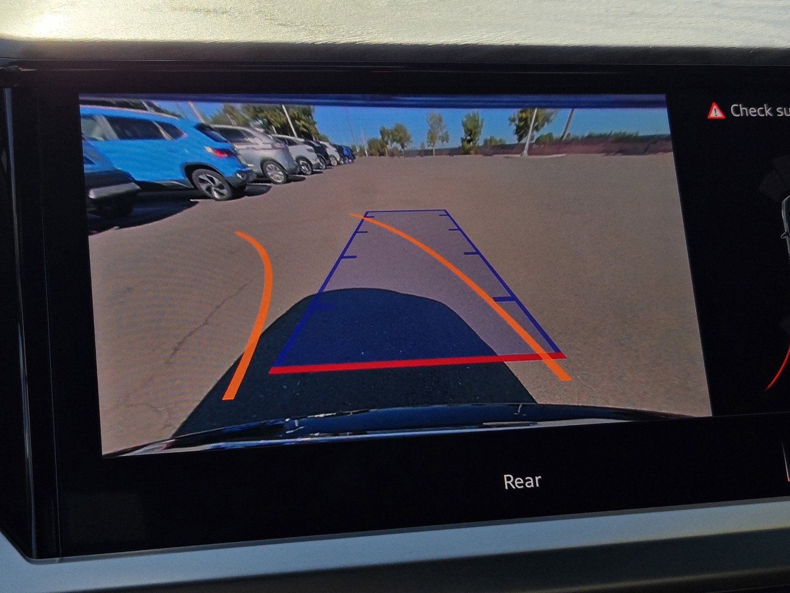 Used 2024 Audi Q4 e-tron Premium w/ Convenience Package image 17