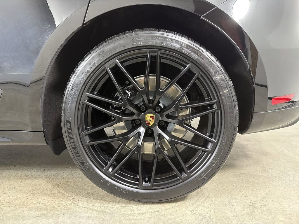 Certified 2022 Porsche Macan GTS AWD/4WD image 14