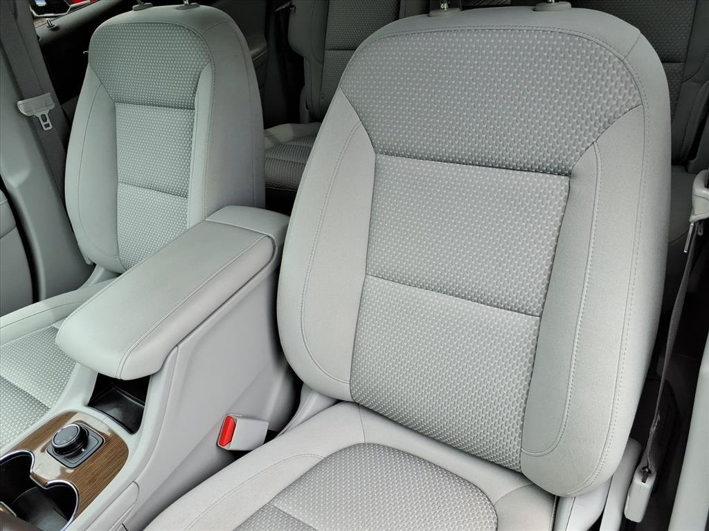 Used 2022 GMC Acadia SLE FWD image 17