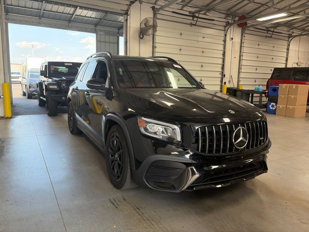 Used 2021 Mercedes-Benz GLB 35 AMG 4MATIC image 1