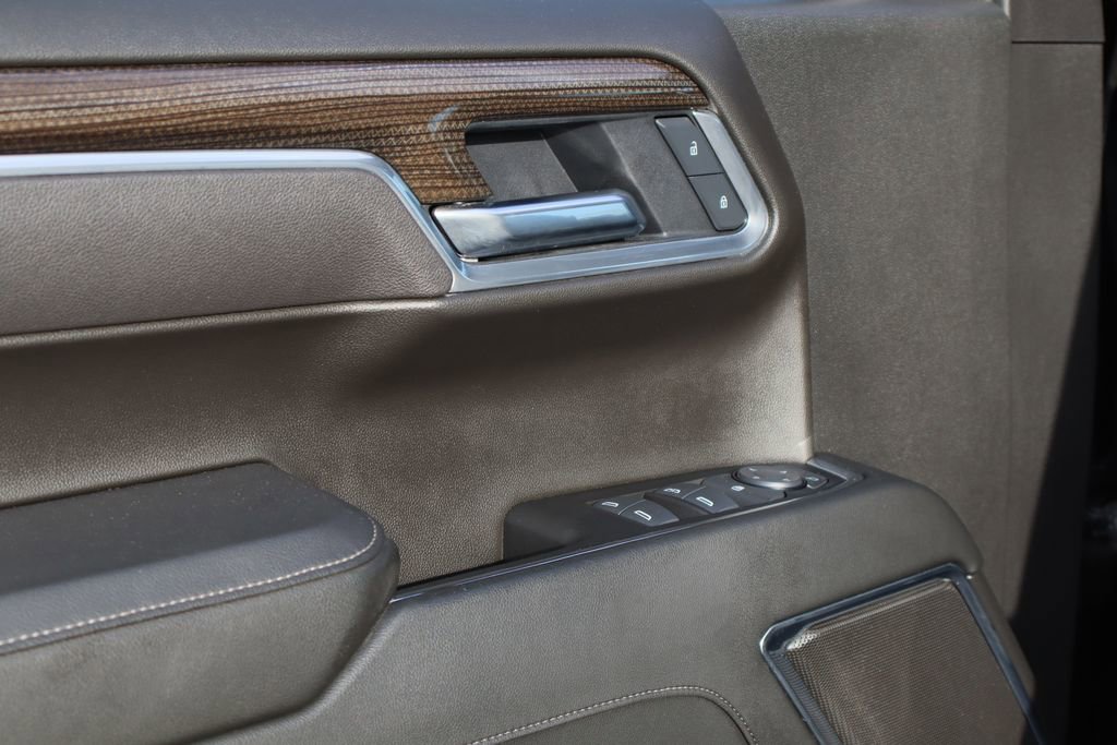 Used 2025 Chevrolet Silverado 1500 LT image 17