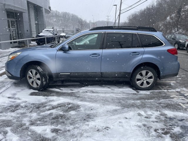 Used 2011 Subaru Outback 2.5i Premium w/ All-Weather Pkg image 4