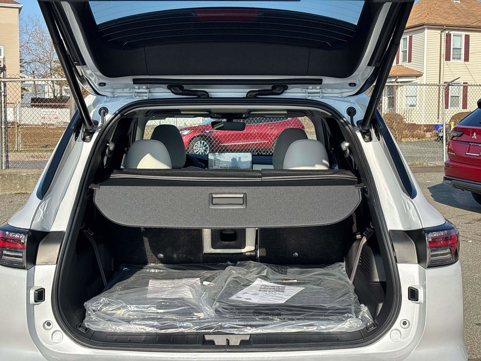 New 2026 Mitsubishi Outlander SE image 4