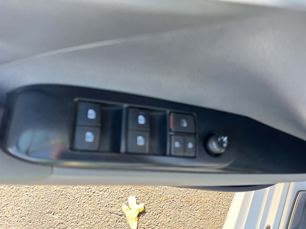 Used 2018 Toyota Camry SE w/ Protection Package (Q2) image 18