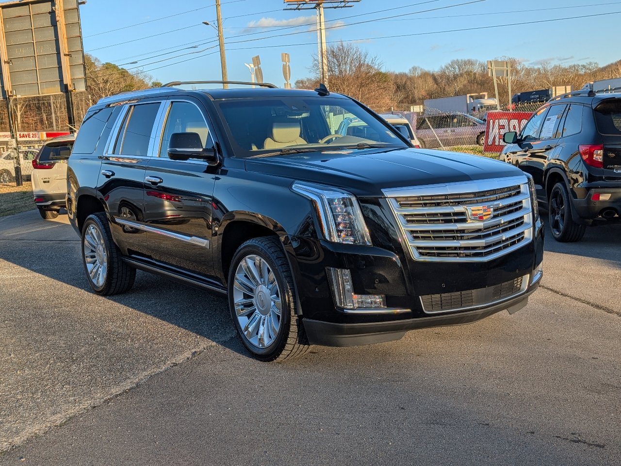 Used 2018 Cadillac Escalade Platinum image 7
