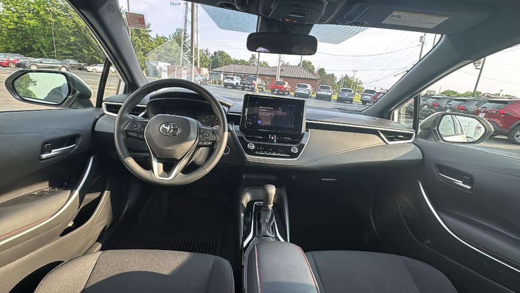 Used 2025 Toyota Corolla SE FWD image 8