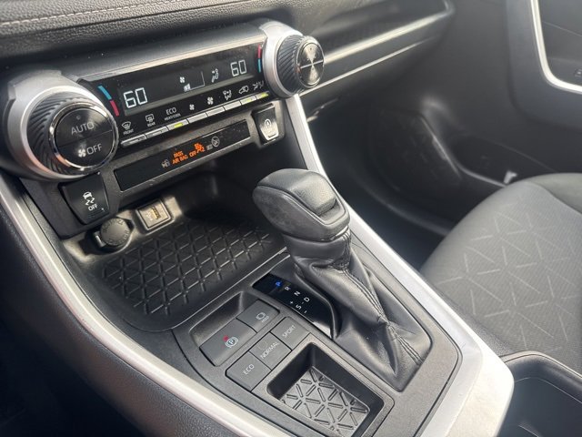 Used 2025 Toyota RAV4 XLE image 13