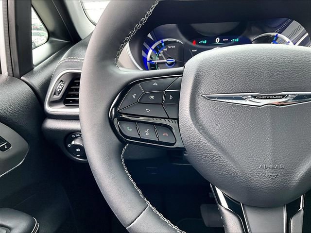 Used 2023 Chrysler Pacifica Limited w/ S Appearance Package FWD image 24