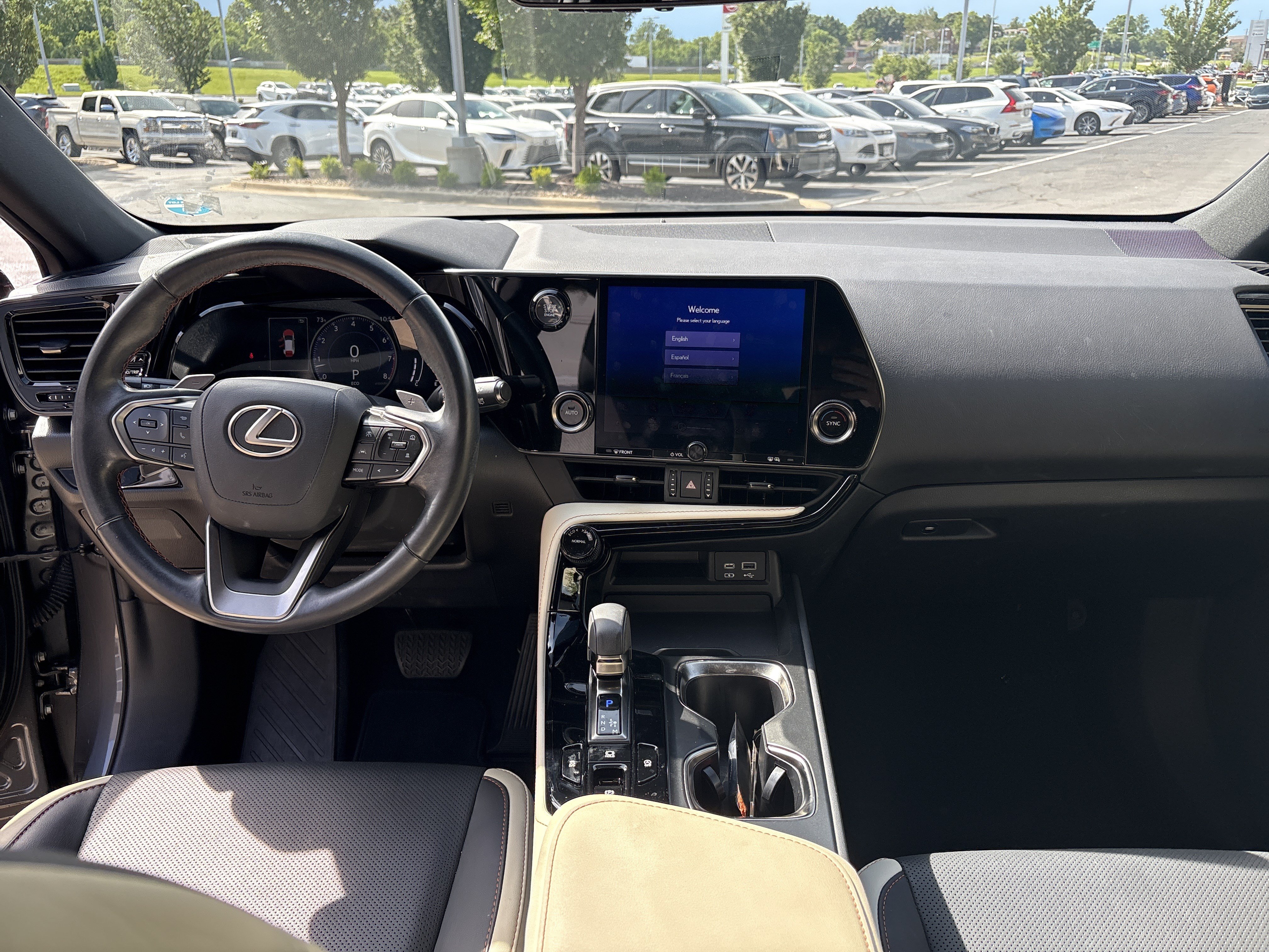 Used 2023 Lexus NX 250 FWD w/ Towing Package (2000 Lbs) image 28