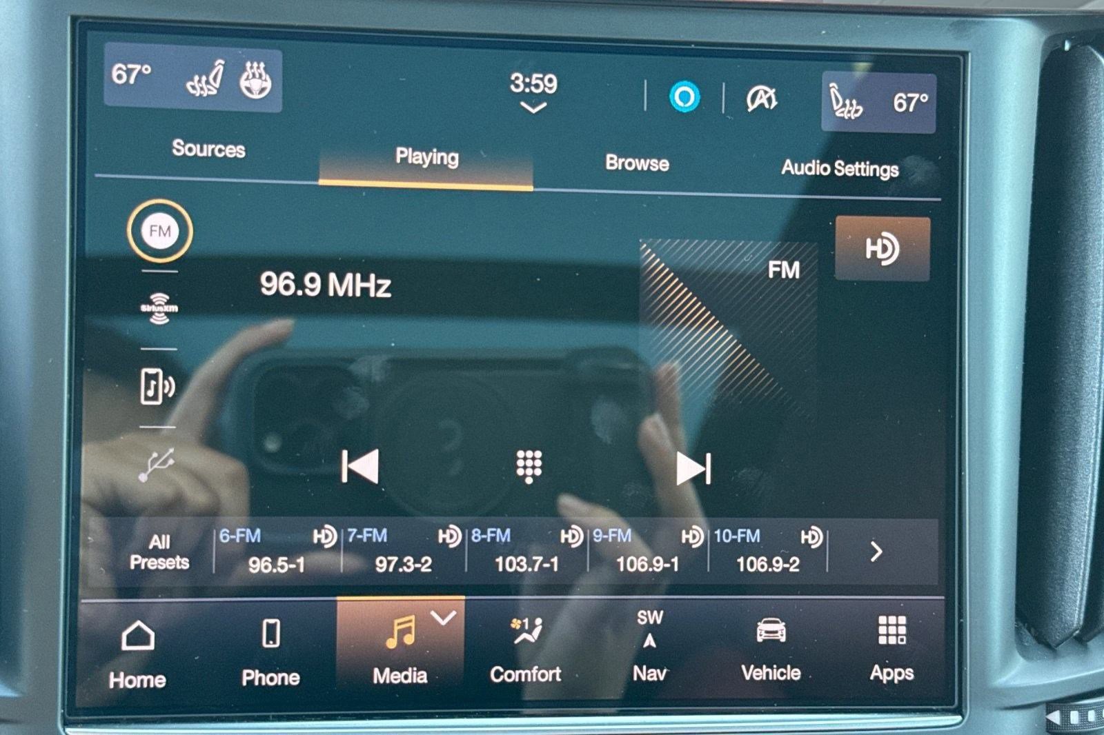 Used 2023 Maserati Levante Trofeo image 25