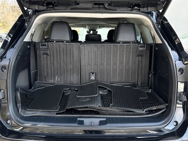 Used 2023 Toyota Highlander XLE image 6