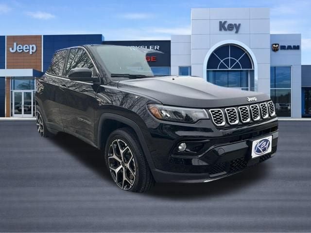 Used 2025 Jeep Compass Limited AWD/4WD image 32