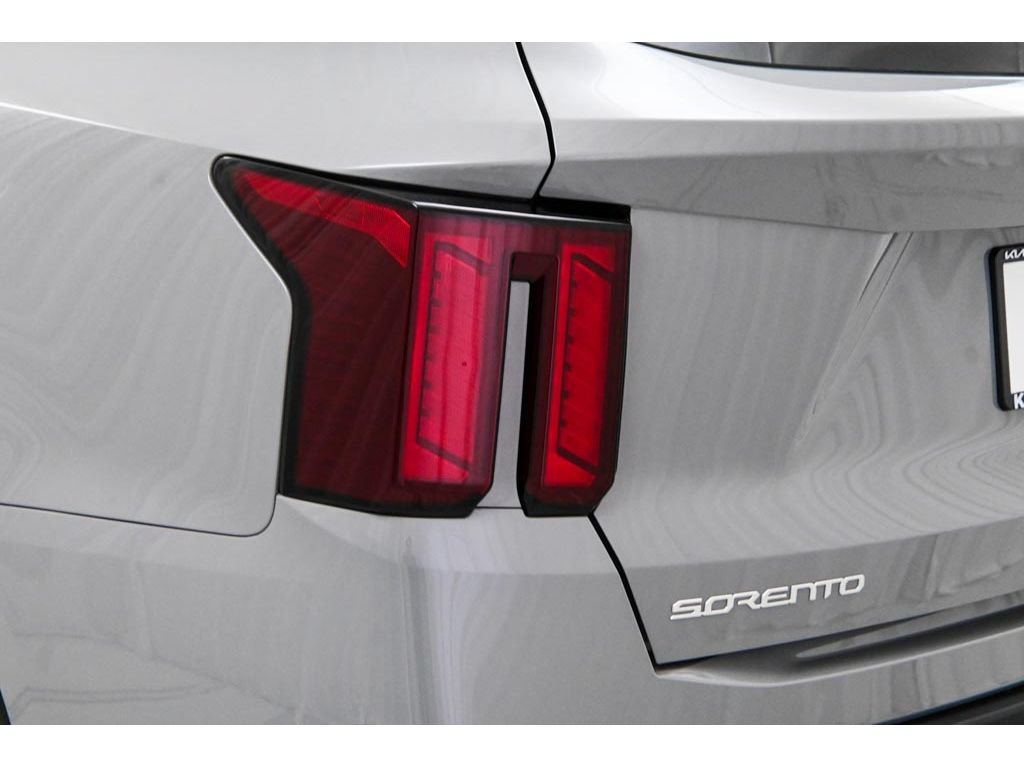 New 2026 Kia Sorento S FWD image 10
