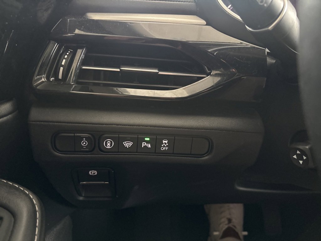 Used 2024 Acura MDX SH-AWD w/ Technology Package image 17
