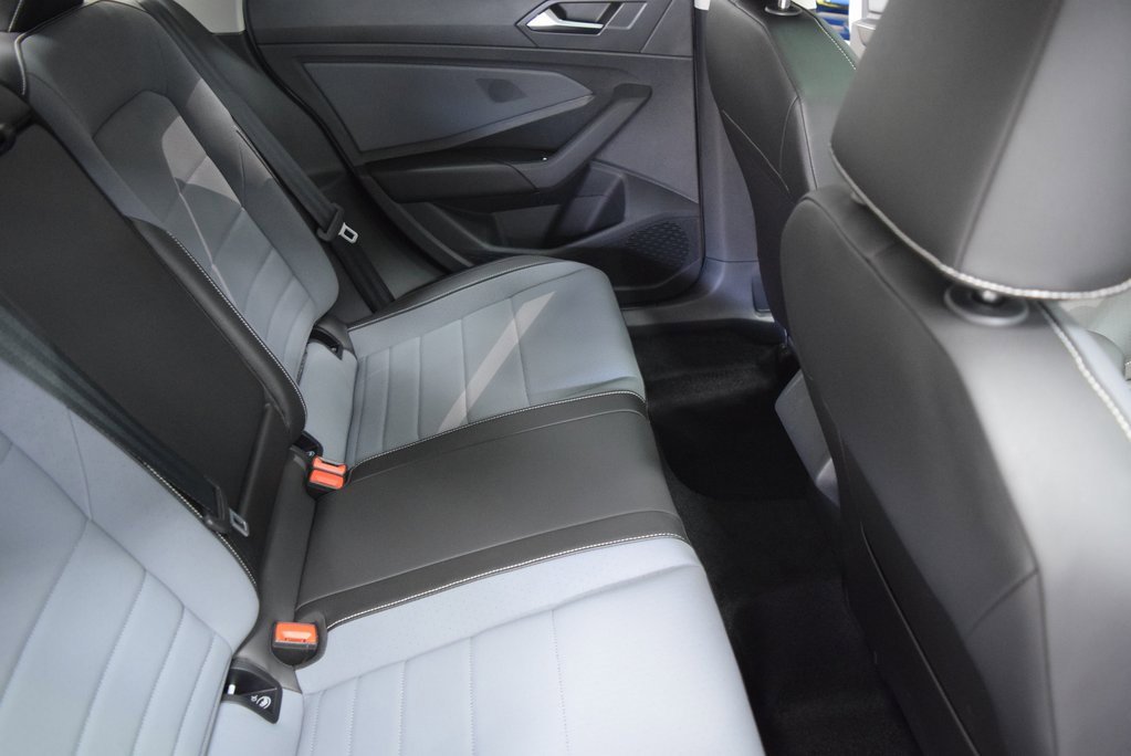 New 2026 Volkswagen Jetta SE image 6