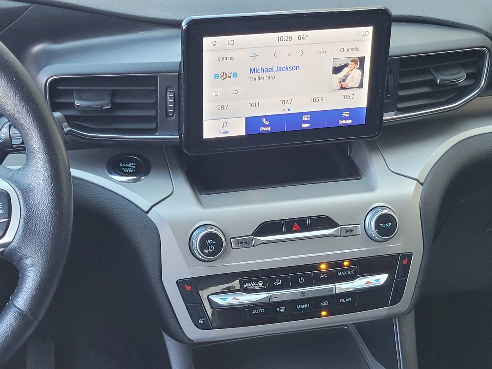 Used 2022 Ford Explorer XLT w/ Equipment Group 202A image 15