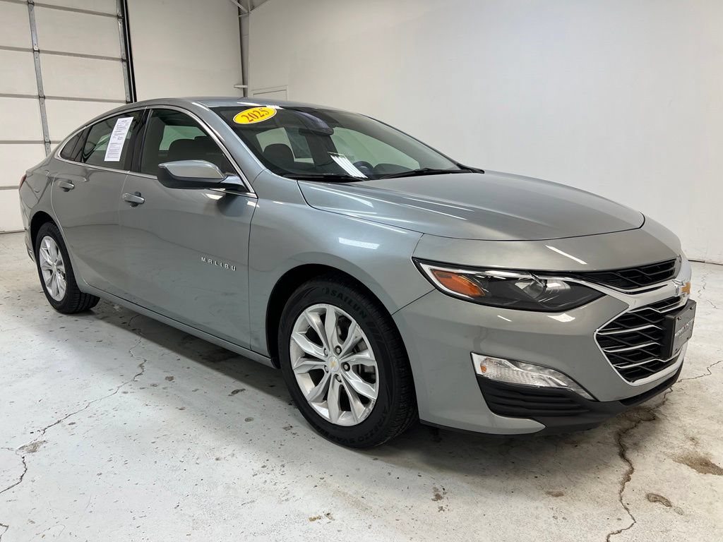 Used 2025 Chevrolet Malibu LT FWD image 8