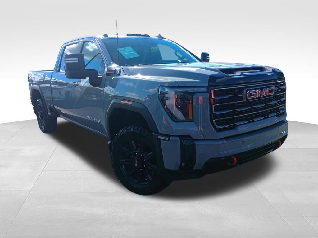 Used 2025 GMC Sierra 2500 AT4 image 3