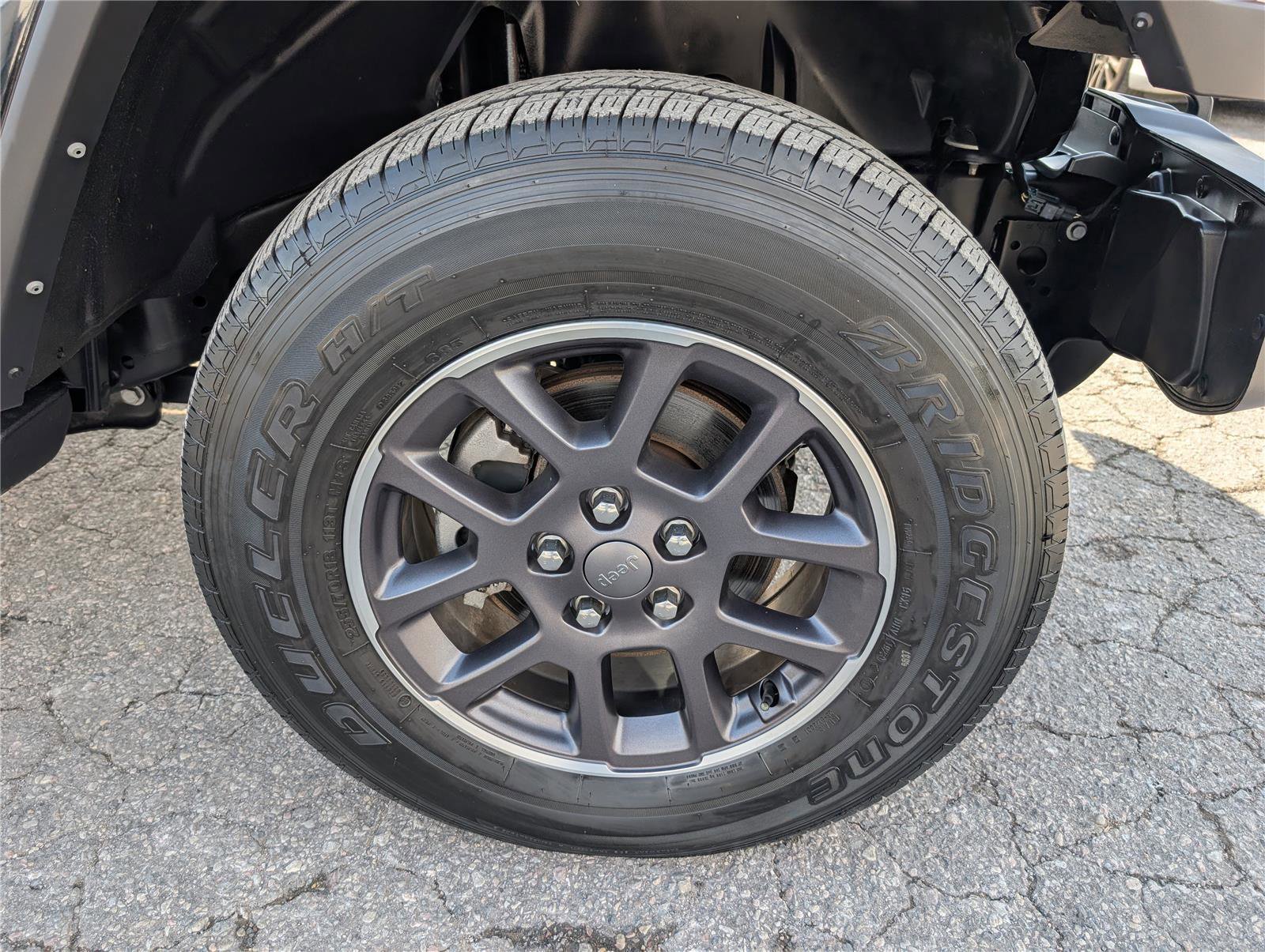 Used 2022 Jeep Gladiator Overland w/ Popular Equipment Package image 8