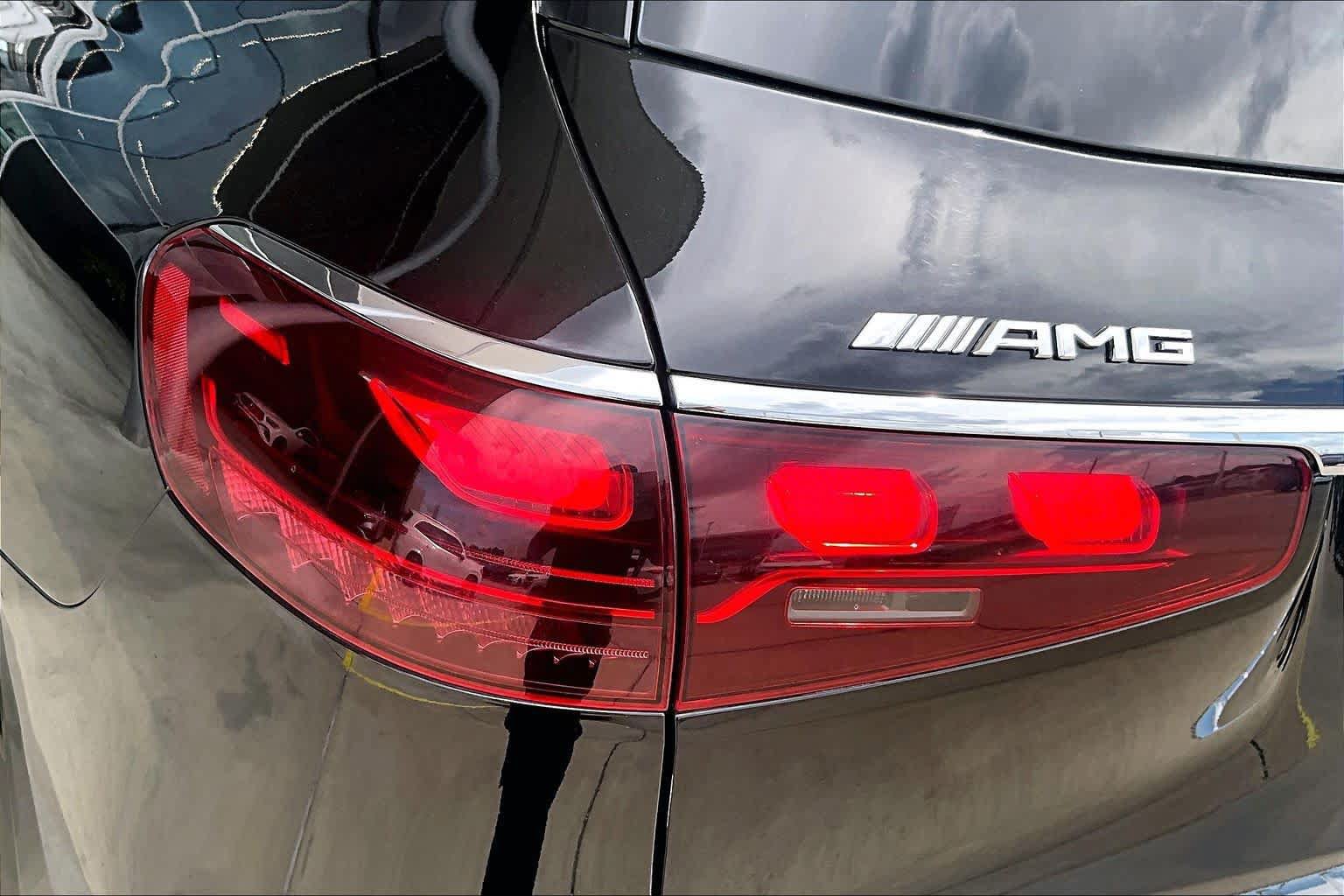Used 2024 Mercedes-Benz GLS 63 AMG 4MATIC image 25