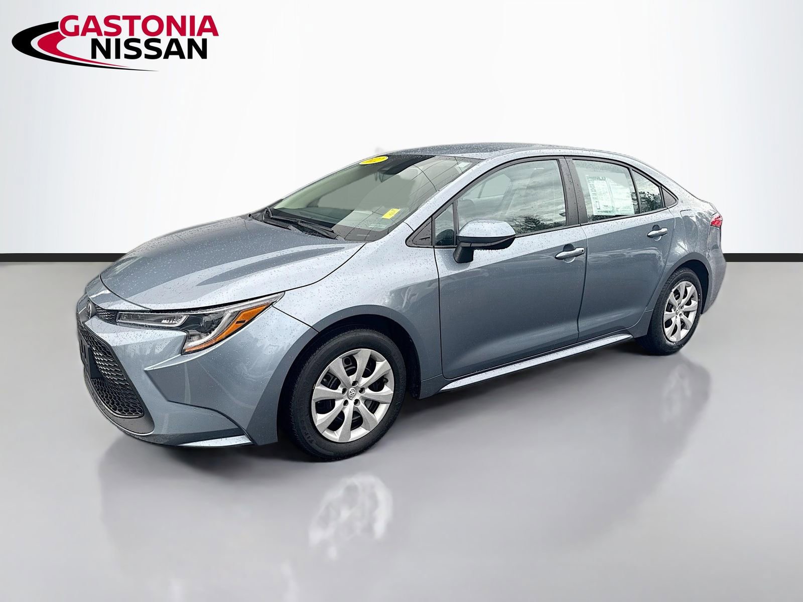 Used 2022 Toyota Corolla LE image 3