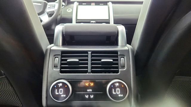 Used 2024 Land Rover Discovery Dynamic SE AWD/4WD image 55