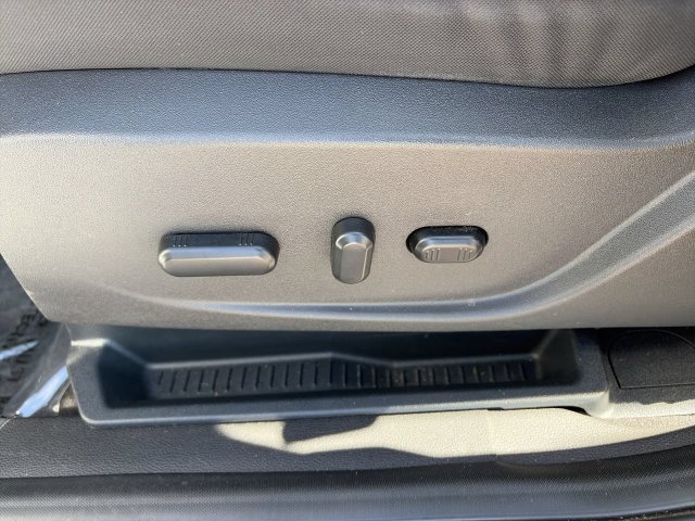 Used 2015 Ford Escape SE w/ Equipment Group 201A FWD image 21