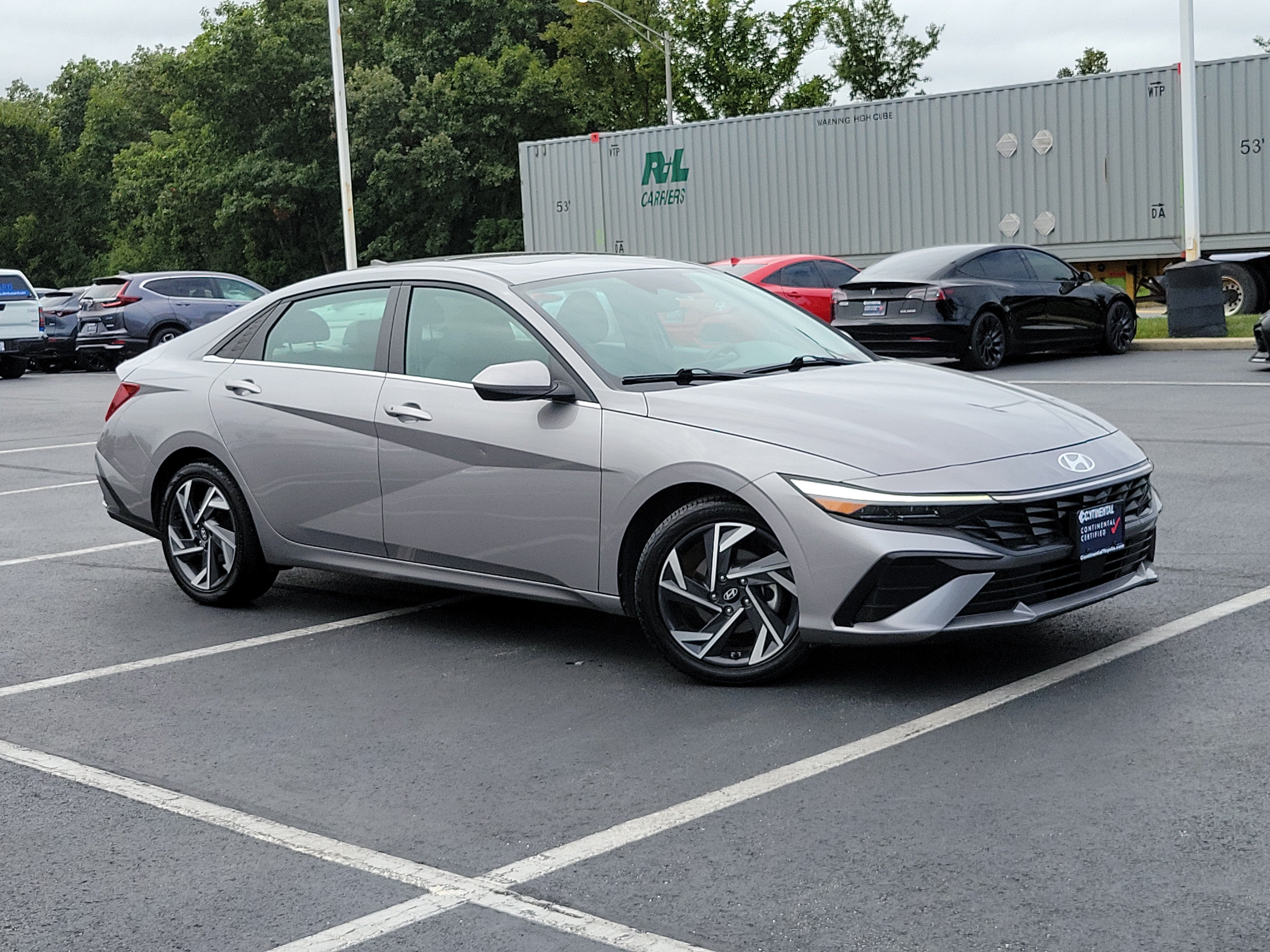 Used 2025 Hyundai Elantra SEL FWD image 35